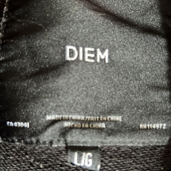 DIEM heaven cottons Mens shirt ( fits more like medium) - Picture 2 of 4